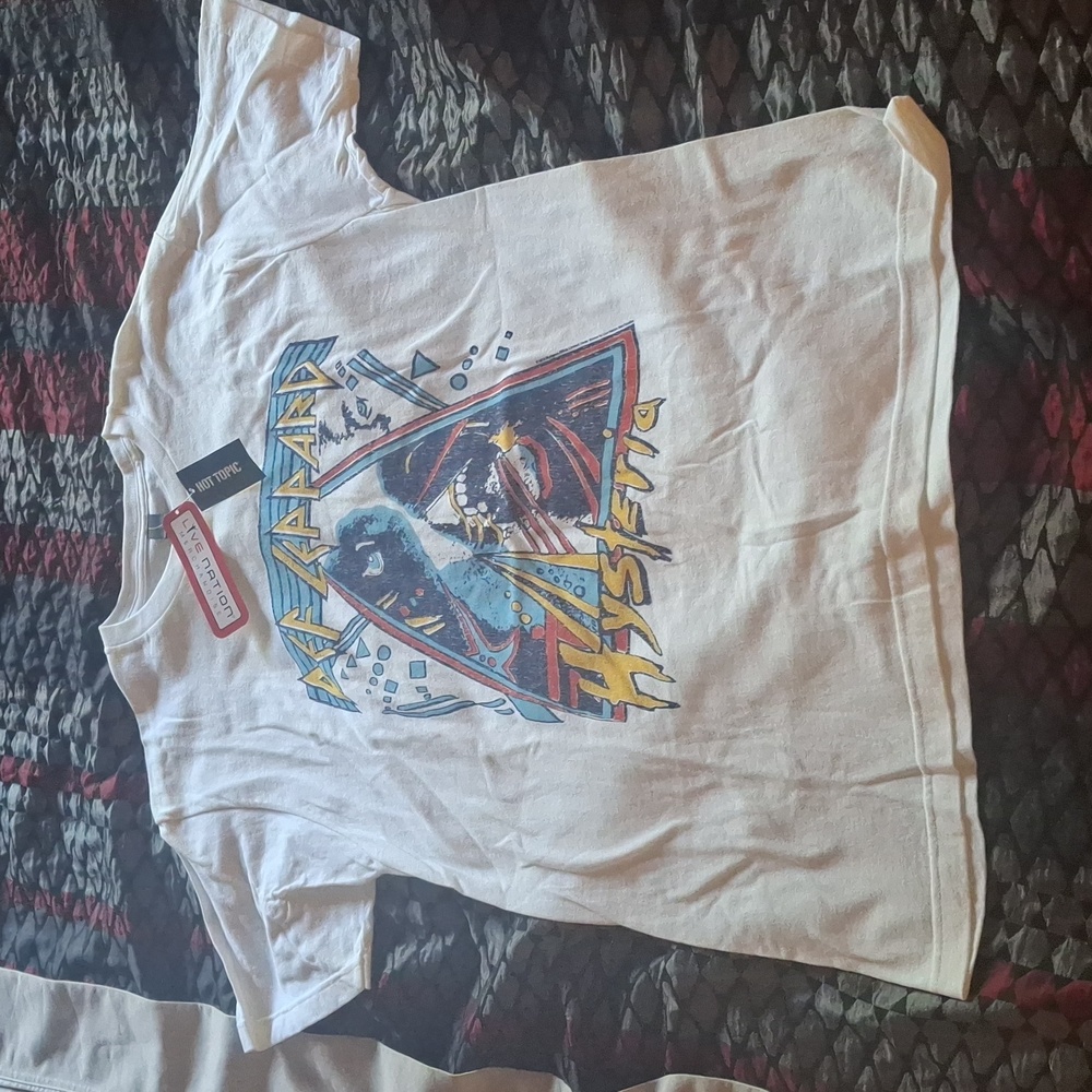 New LARGE Def Leppard Music Band White Graphic  Shirt Casual Festival Concert
